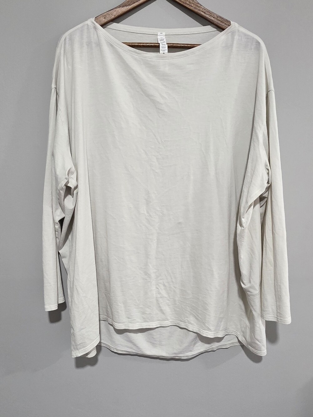 lululemon Back in Action  Relaxed Long Sleeve Tee - Off-White Sz 18 Shirt  Top